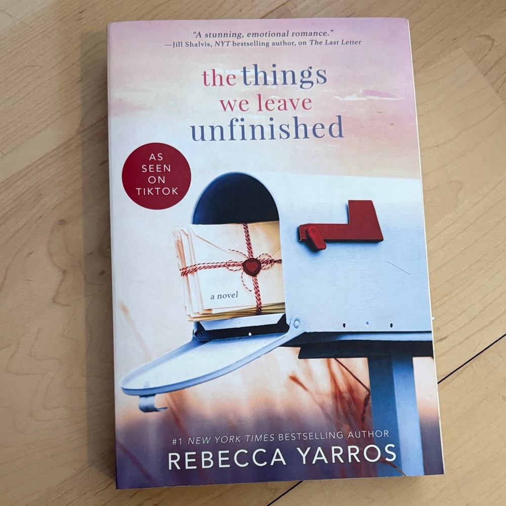 "The Things We Leave Unfinished" - Paperback